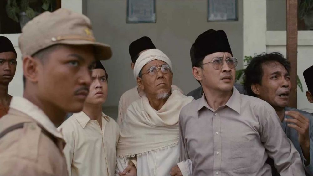 10 Artis Jadi Pahlawan Nasional di Film Indonesia, Mirip Banget!