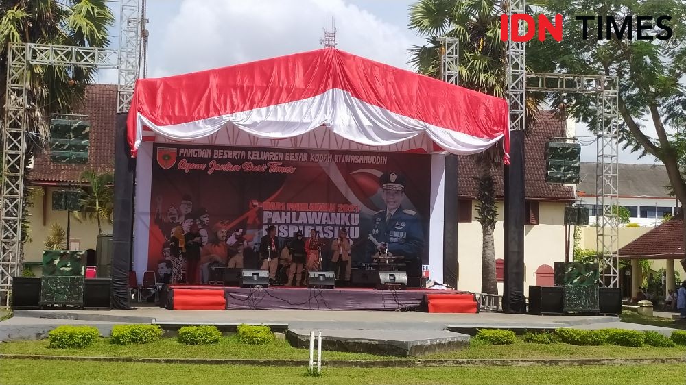 Hari Pahlawan: Ratusan Kendaraan Klasik Konvoi Keliling Makassar