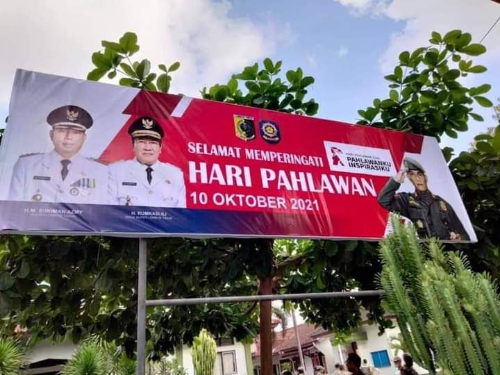 Spanduk Peringatan Hari Pahlawan Tertulis 10 Oktober Viral di Lombok