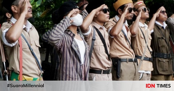 5 Potret Unik Komunitas Onthel Rayakan Hari Pahlawan