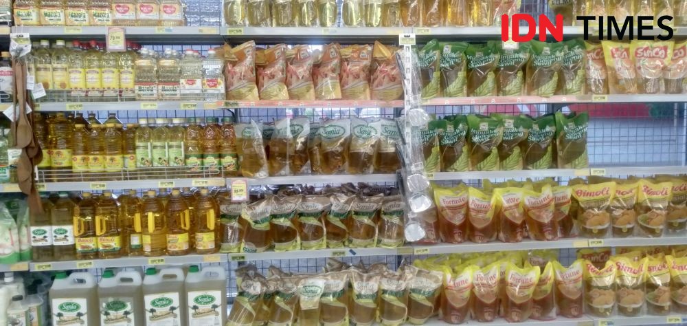 Warga Palembang Panic Buying, Stok Minyak Goreng Kosong di Mal