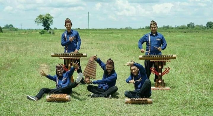 Nusa Ethnic Lampung, Sebarkan Virus Budaya Lewat Musik Etnik Modern