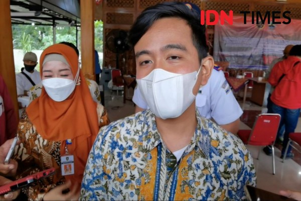 Dituding Rangkap Jabatan, Gibran Berkilah Tanda Tangannya Gak Laku