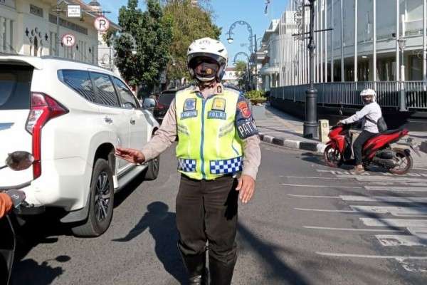 Cerita Polisi Yang Viral Usai Bantu Pasutri Kehabisan Bensin 3025