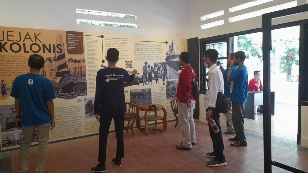 Pasukan Hijau 'Serbu' Rumah Asisten Eks Wedana Kota Metro