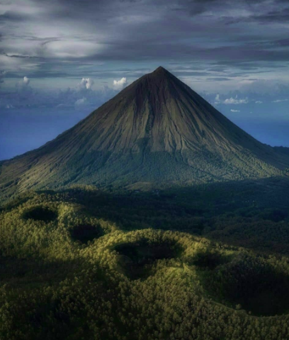 Gunung-Gunung dengan Panorama Indah dan Menakjubkan di Kaltim