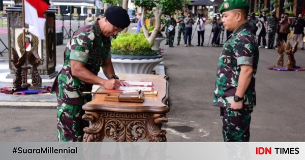 Andika Resmi Serahkan Jabatan Ksad Kepada Dudung | Republika Online