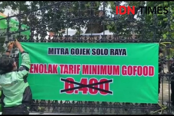 Protes Penurunan Tarif, Driver Gojek Datangi Balai Kota Solo
