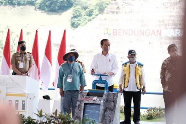 Presiden Jokowi Resmikan Bendungan Karalloe