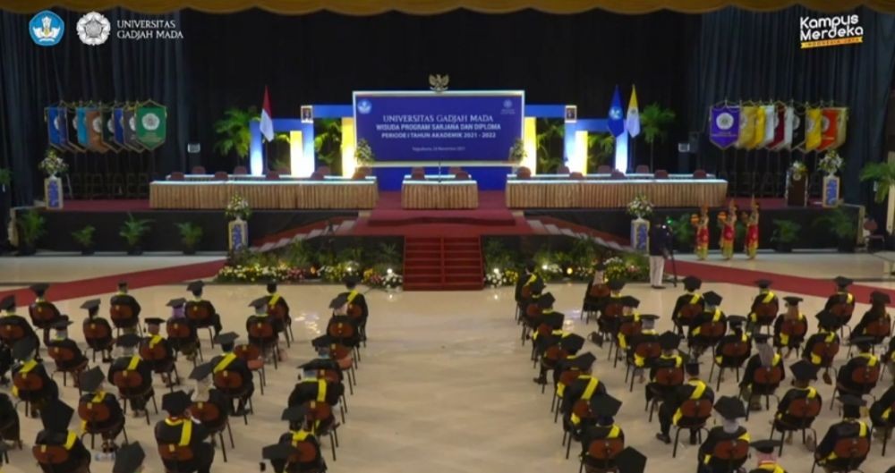 UGM Kembali Selenggarakan Wisuda di Grha Sabha Pramana 