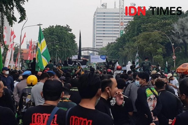 Ribuan Bonek akan Demo, Minta Laga Persebaya Vs Arema Tetap di GBT