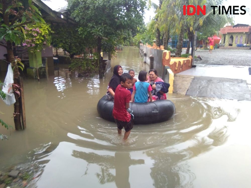 Sungai Meluap, Ratusan Rumah di Binjai Terdampak Banjir