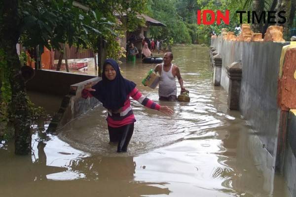 Sungai Meluap, Ratusan Rumah Di Binjai Terdampak Banjir