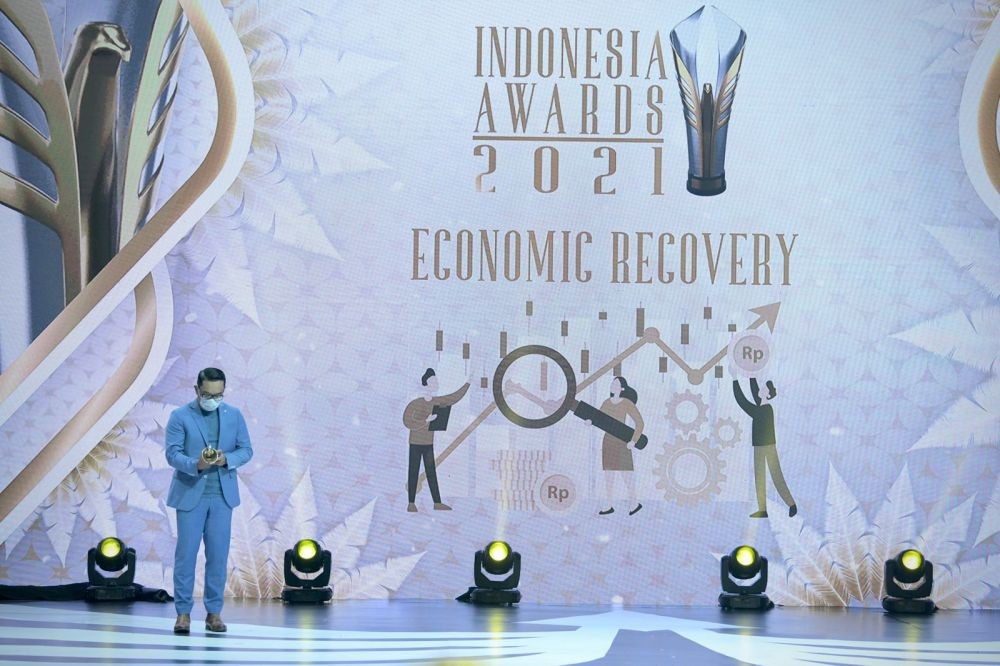 Gubernur Ridwan Kamil Borong Lima Penghargaan Dalam Satu Malam