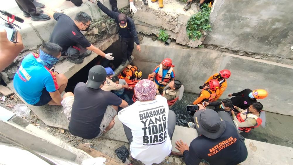 Tiga Hari Dicari, Anak Tenggelam di Gorong-gorong Ditemukan
