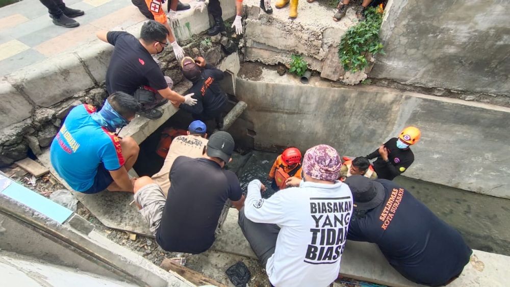 Tiga Hari Dicari, Anak Tenggelam di Gorong-gorong Ditemukan