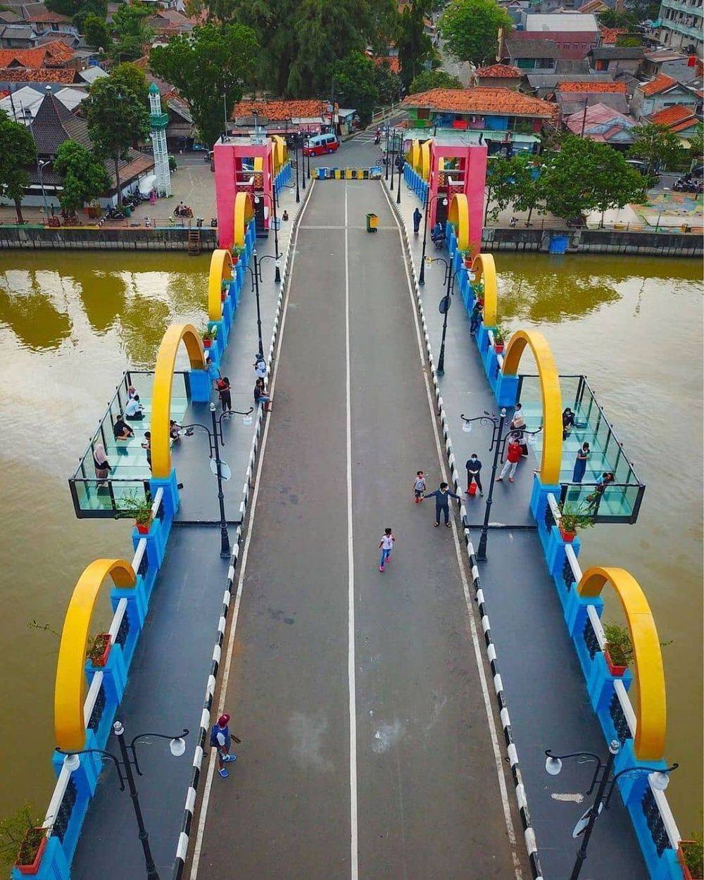 10 Tempat Wisata Jembatan Kaca Di Indonesia