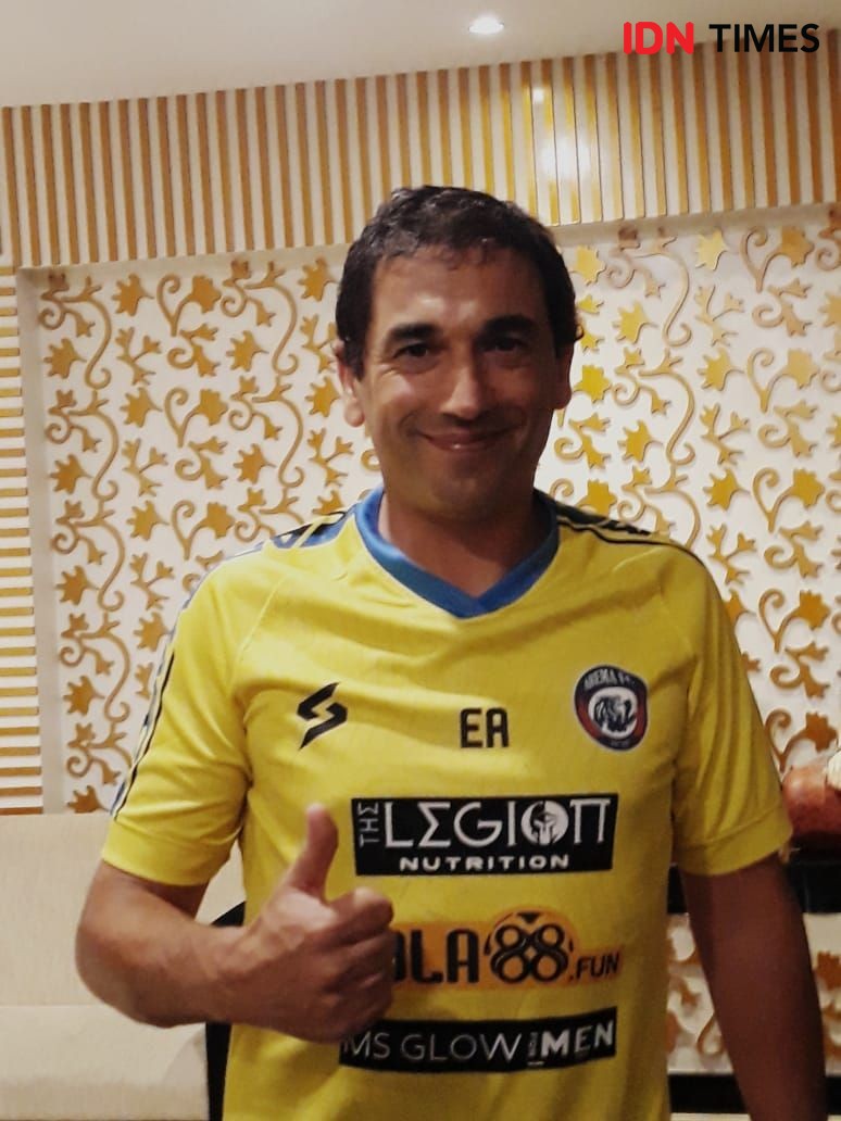 Arema FC Resmi Pecat Pelatih Eduardo Almeida!