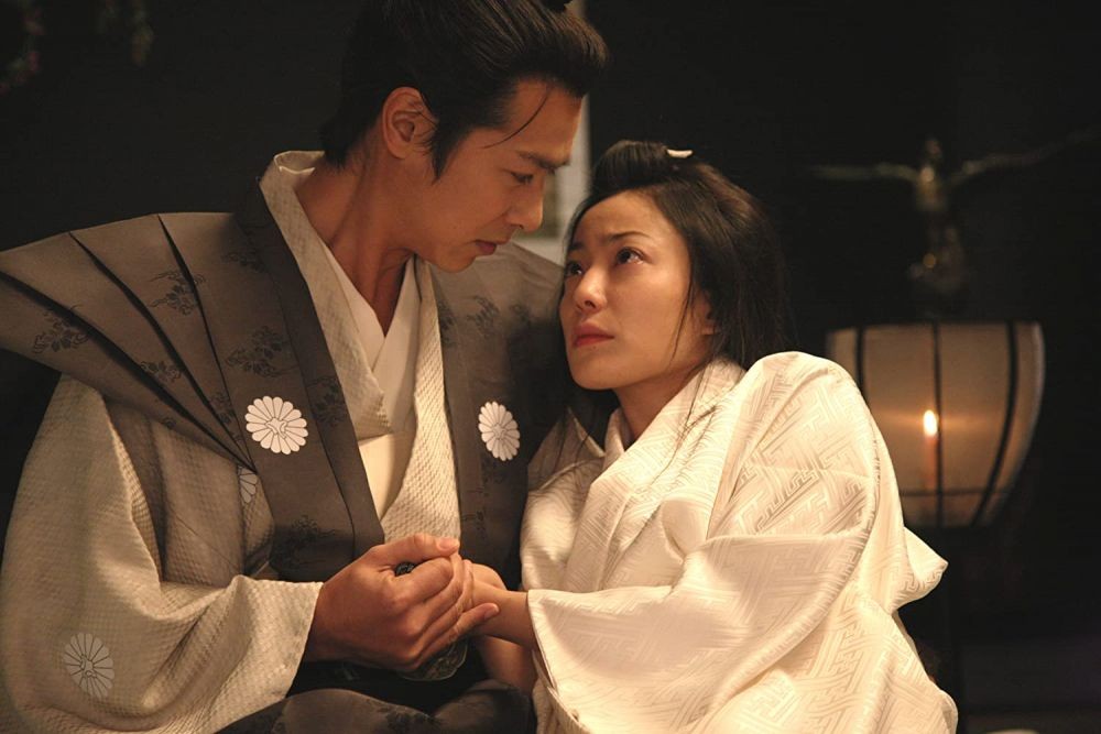 10 Pasangan Artis Jepang yang Cinlok usai Main di Drama yang Sama