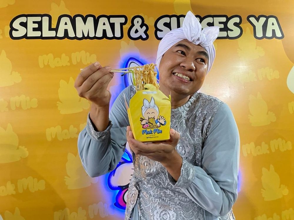 Arief Mak Beti Buka Gerai Mie Ayam Gerobak di Medan