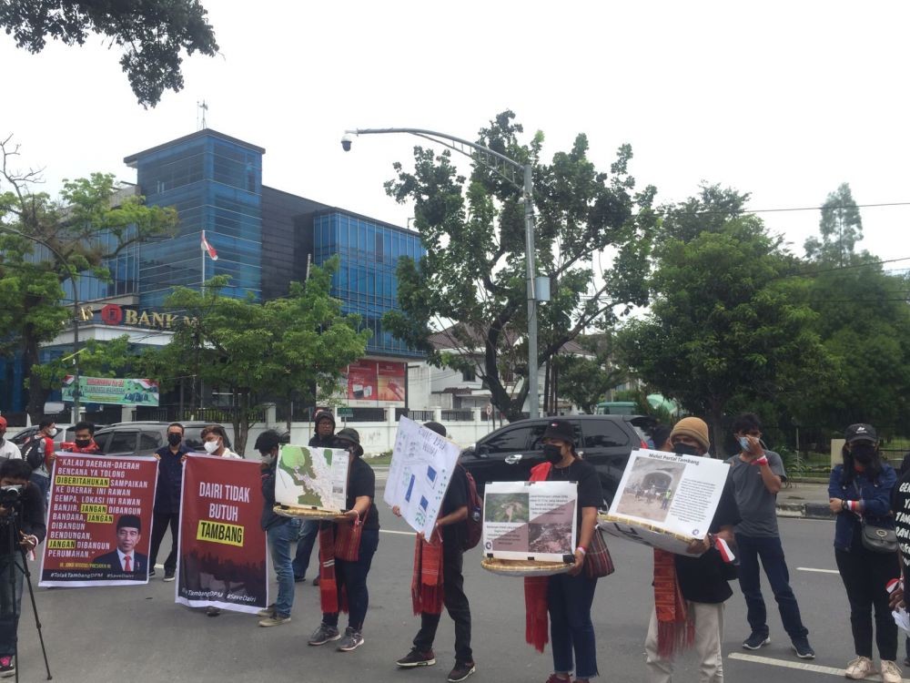 Buntut Penolakan Tambang PT DPM, KIP Sumut Digeruduk Massa
