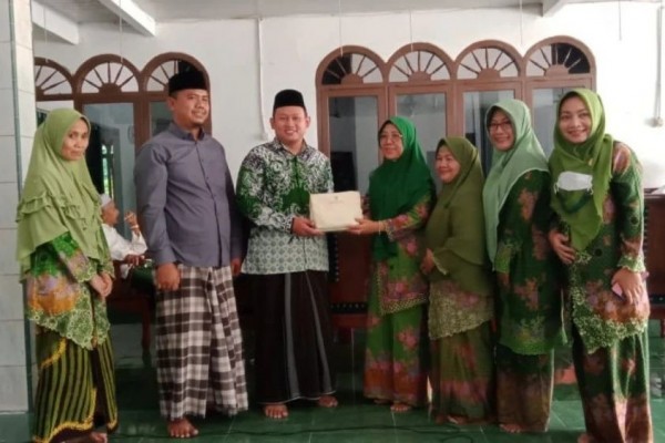 Muktamar ke-34, PC Muslimat NU Lampung Tengah Beri Bantuan Rp90 Juta