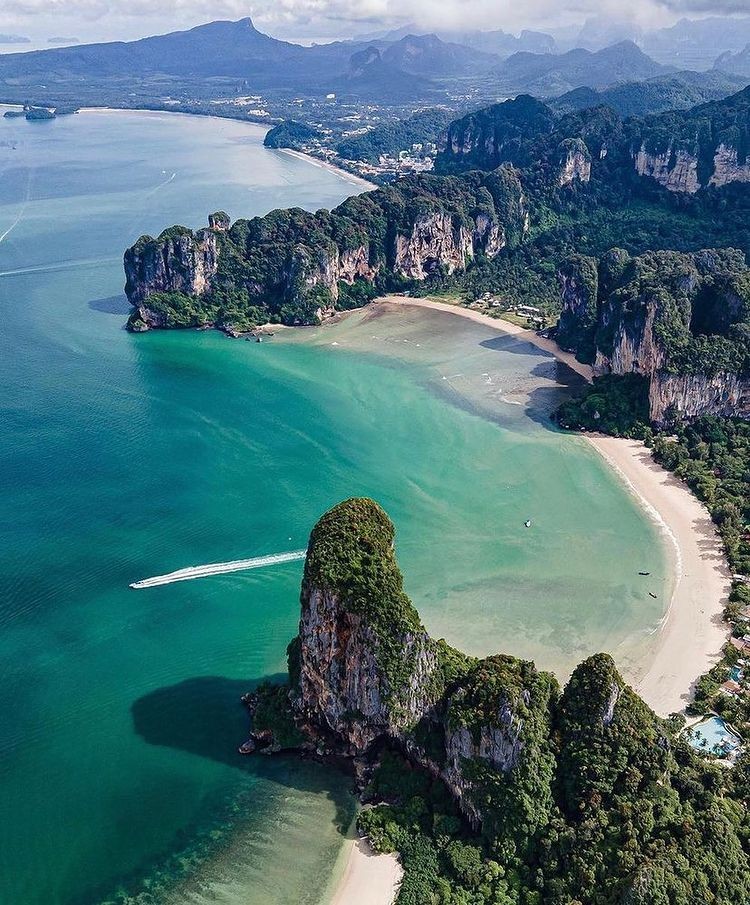 10 Tempat Wisata Pantai yang Paling Menarik di Thailand