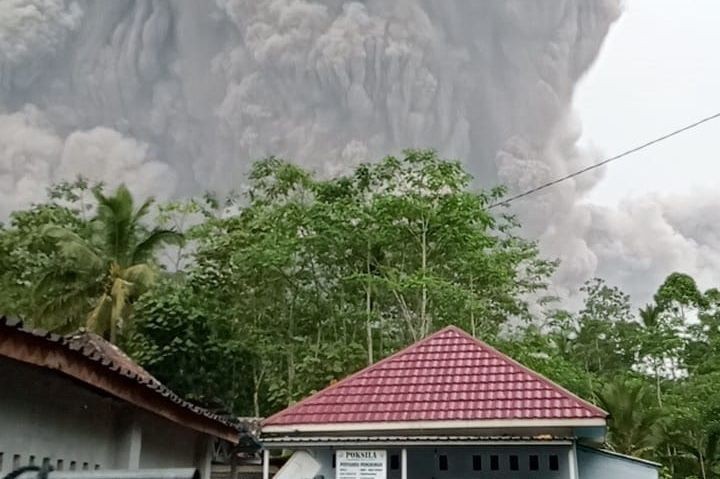 Gunung Semeru Erupsi, PVMBG: Masih Berstatus Waspada