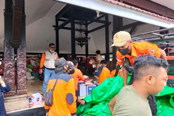 BPBD Lamongan Kirim 11 Relawan, Bantu Korban Erupsi Gunung Semeru