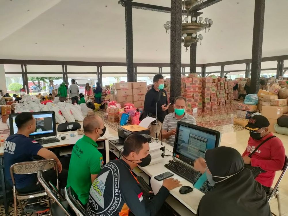 Erupsi Gunung Semeru, Pemkot Surabaya Kirim 55 Petugas dan Alat Berat