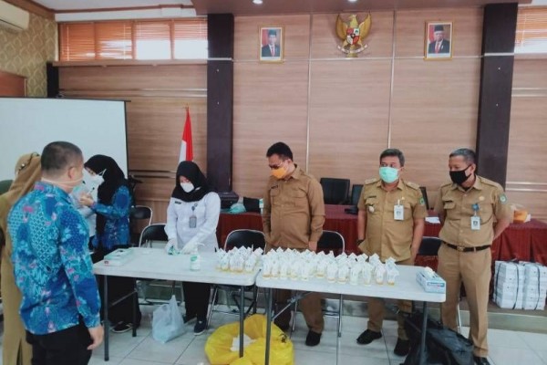 Ratusan Pegawai Kecamatan Cipondoh Dites Narkoba