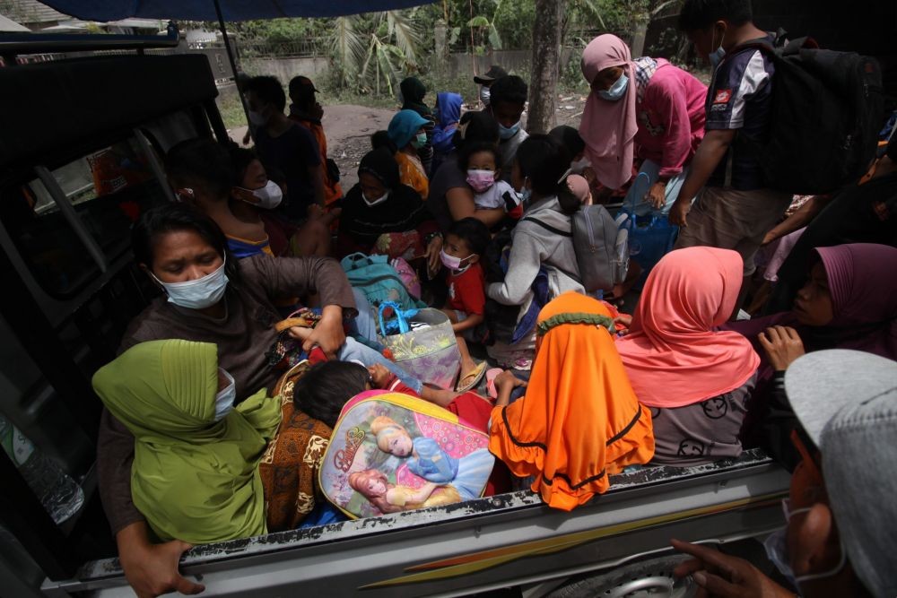 985 Personel Gabungan Dikerahkan Atasi Dampak Erupsi Gunung Semeru 