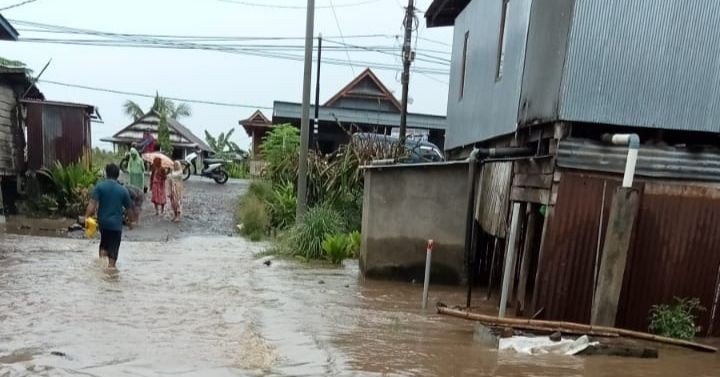 Dua Bocah di Soppeng Terseret Arus Banjir, Satu Ditemukan Meninggal