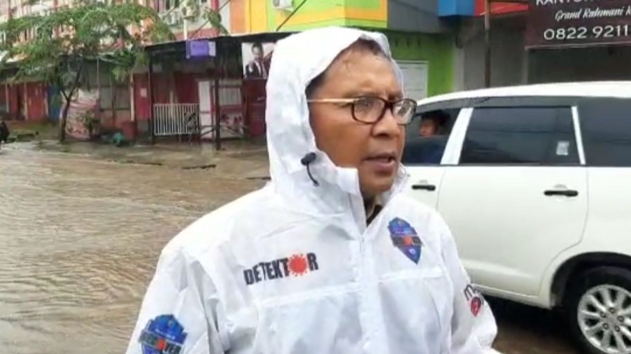 Hujan Guyur Makassar, Drainase Buruk, Sejumlah Ruas Jalan Utama Banjir