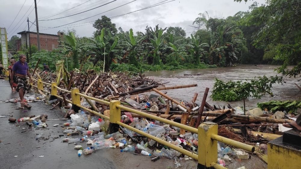 Banjir di Pangkep Sulsel, Jalan Trans Sulawesi Ditutup Sementara