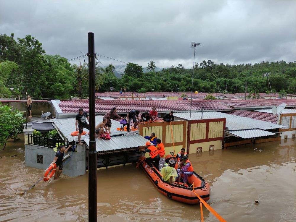 Empat Orang Meninggal Dunia Terseret Arus Banjir di Lombok Barat