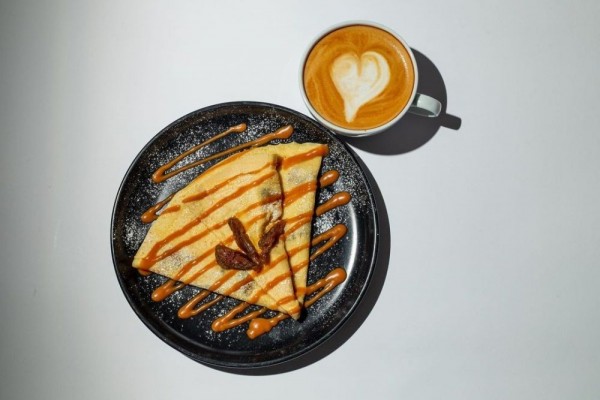 5 Perbedaan Crepes dan Leker, Camilan Renyah untuk Teman Ngopi