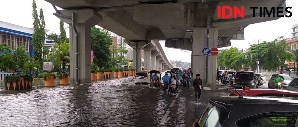 Banjir Makassar, Warga: Jalan AP Pettarani Kayak Sungai