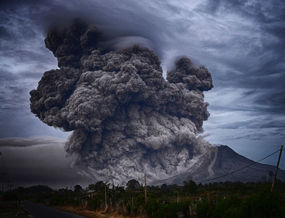 Perbedaan Antara Erupsi Dan Meletus Berikut Penjelasannya 