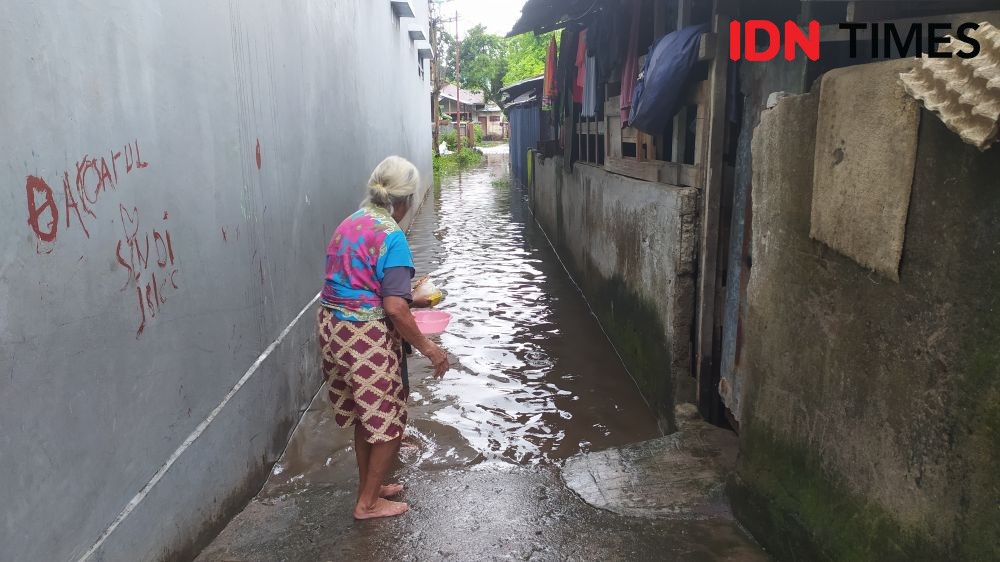 Banjir di Makassar Perlahan Surut, Warga Mulai Tinggalkan Pengungsian