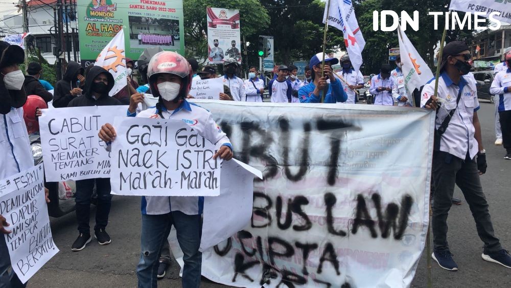 Bertemu Buruh, Ridwan Kamil: Kami Tak Berwenang Mengubah UMK 