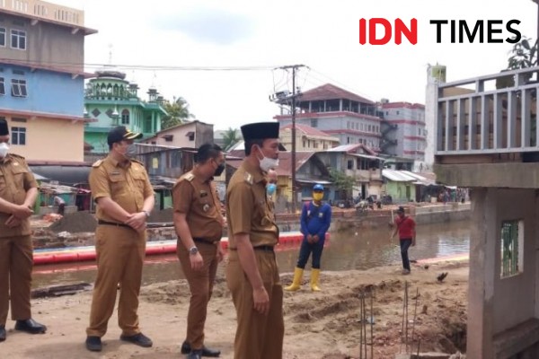 Wako Palembang Janji Benahi Rumah Warga di Sekitar Sekanak Lambidaro