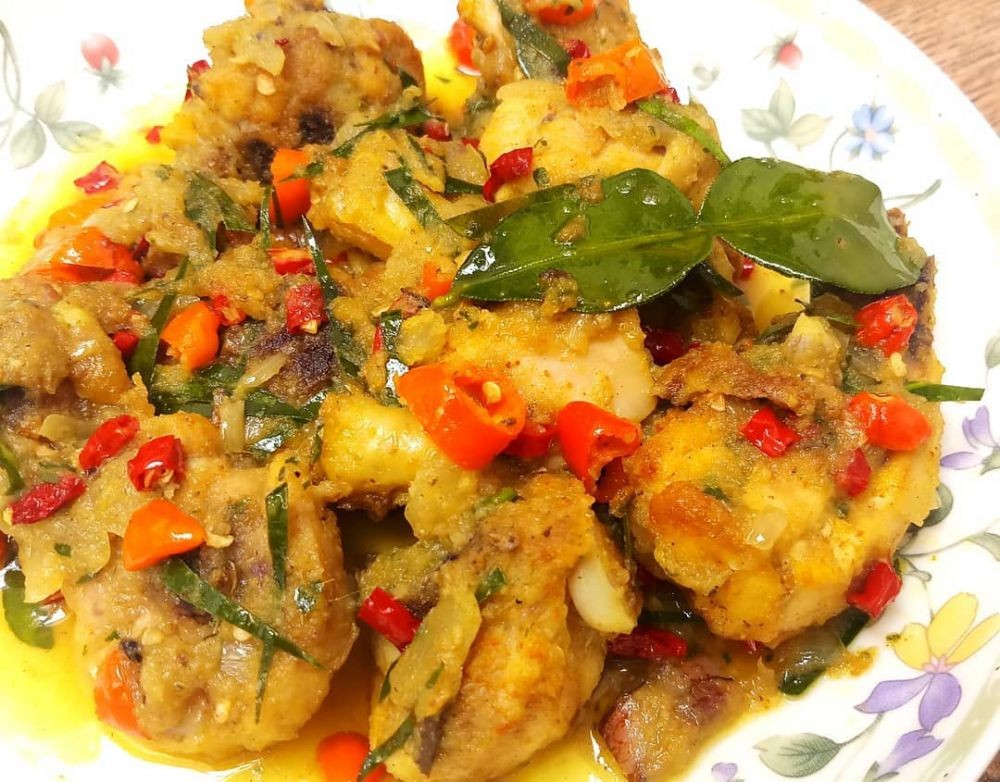 Resep Ayam Pedas Daun Jeruk, Siapsiap Kalap dan Ketagihan!