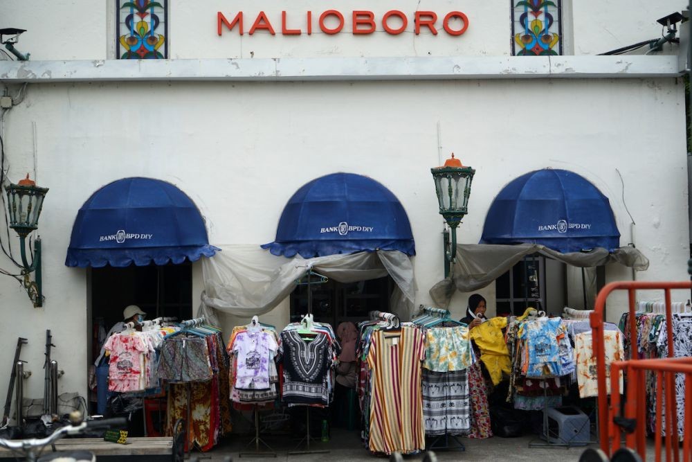Bikin Akses ke Teras Malioboro 2, PKL Sepatu di Jl Mataram Direlokasi 