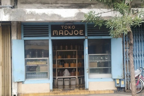 Melihat Toko Kue Legendaris di Kota Malang, Berusia Hampir Satu Abad