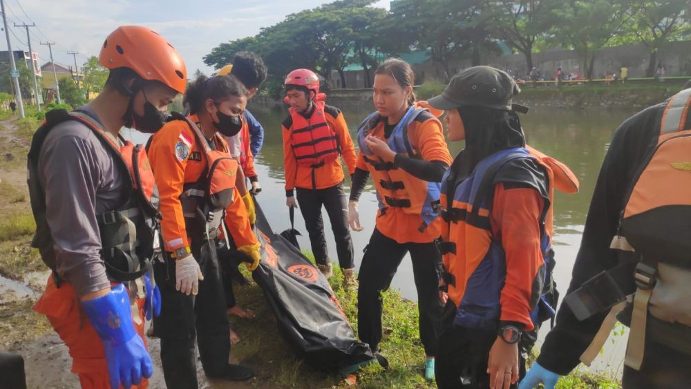 Pemuda Ditemukan Tewas Tenggelam di Kanal Pampang Makassar