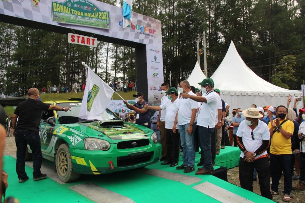 Sean Gelael Masuk Selokan, Nuno Ricardo Juara Danau Toba Rally 2021