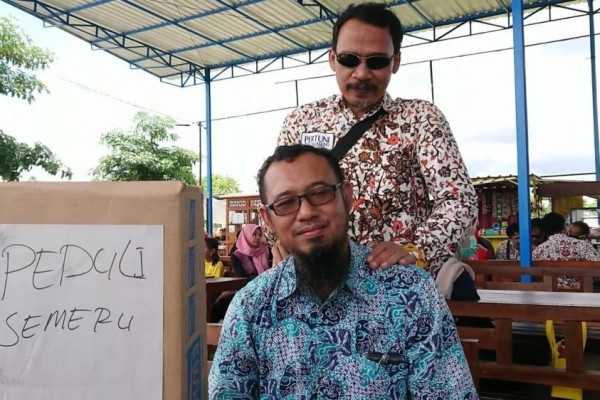 Tukang Pijat Tunanetra di Tulungagung Galang Donasi Korban Semeru