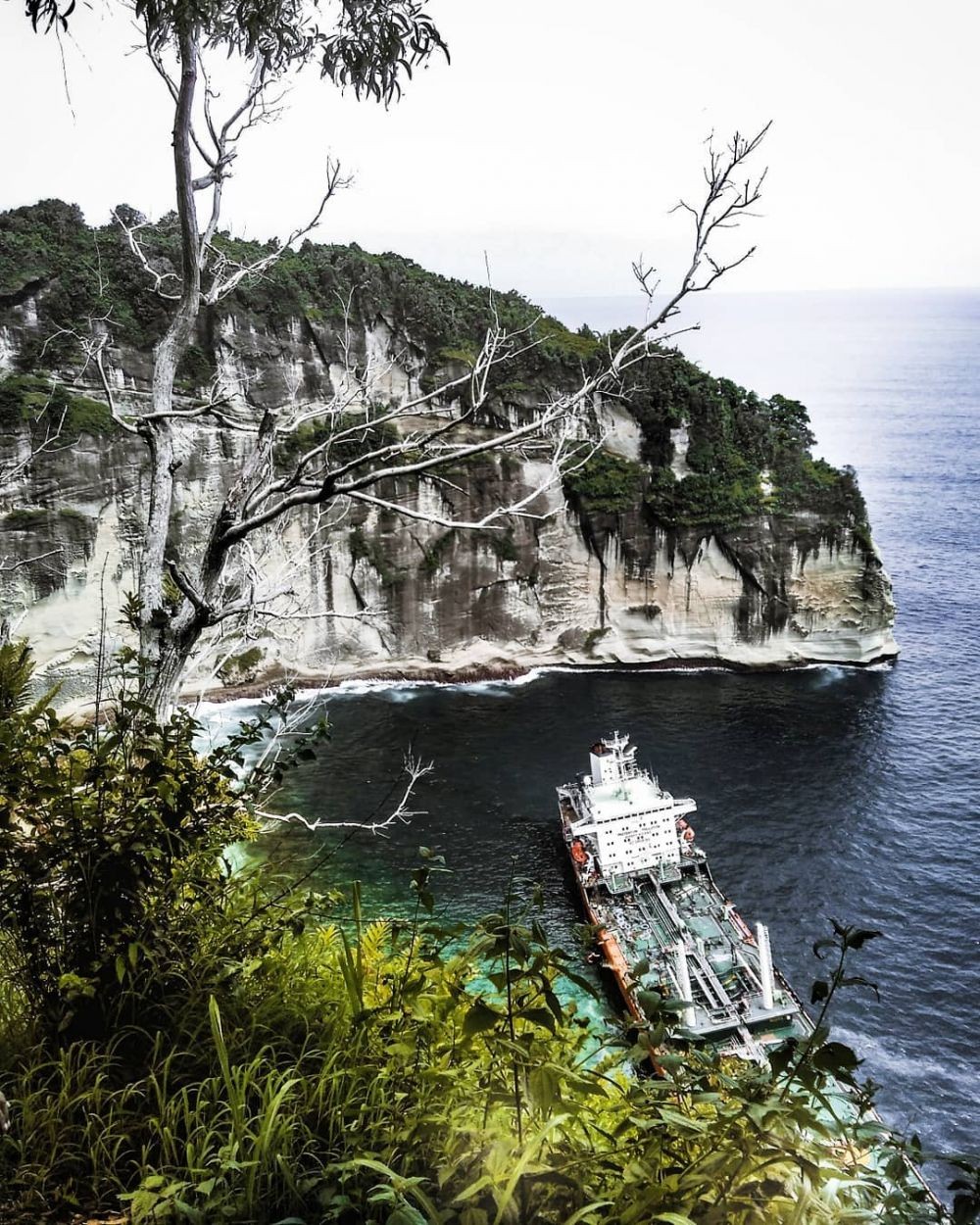 10 Wisata Pantai Tersembunyi di Pacitan yang Jarang Diketahui Orang 