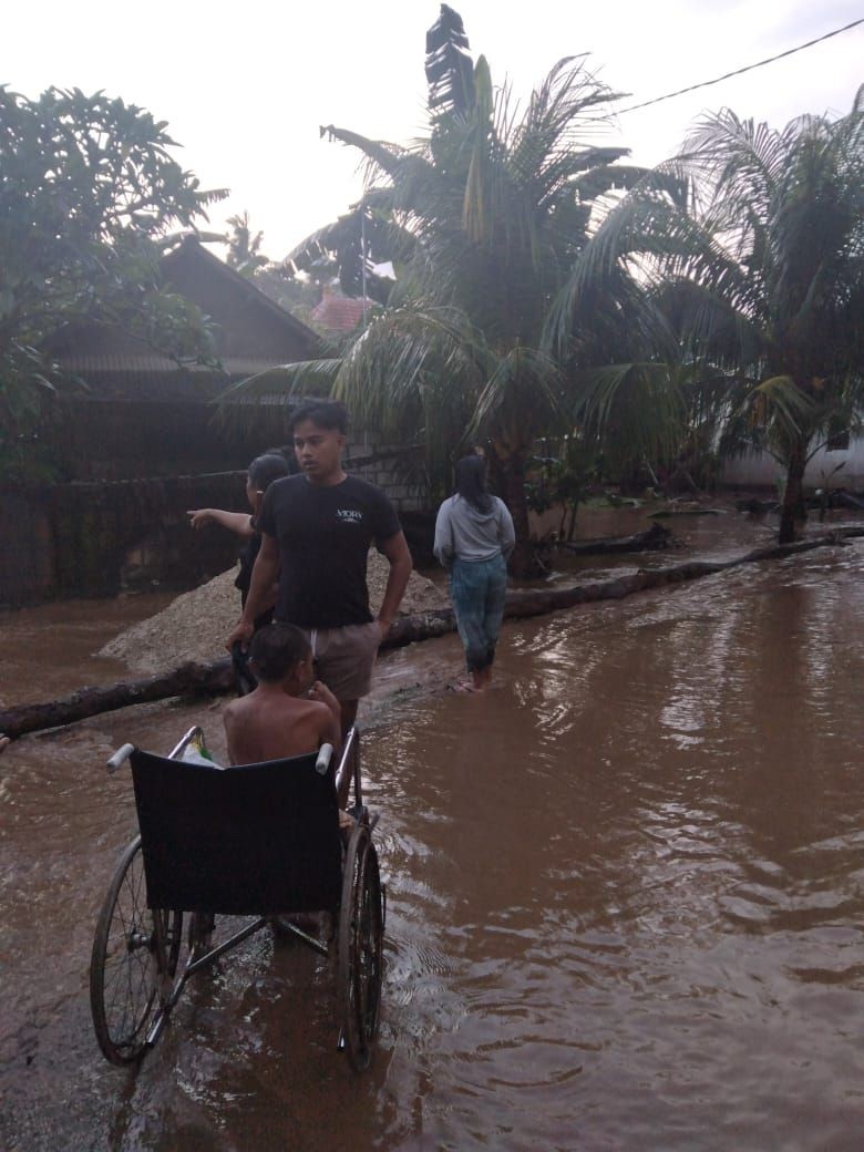 Nusa Penida Diterjang Banjir Bandang